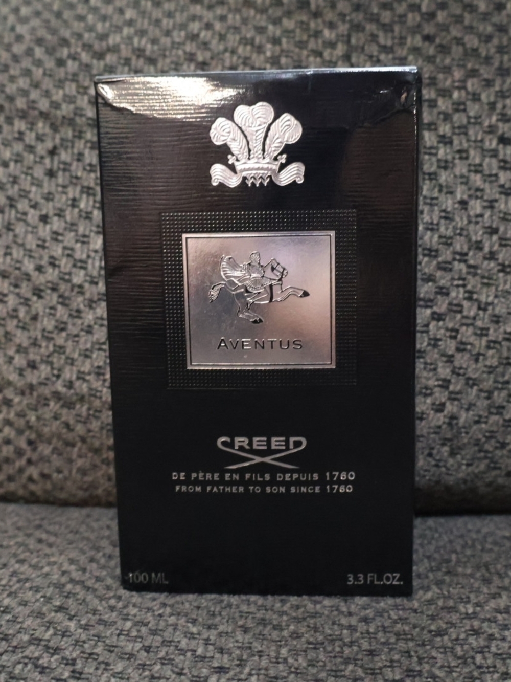 Creed Aventus Men's Fragrance – Black and Silver Accents